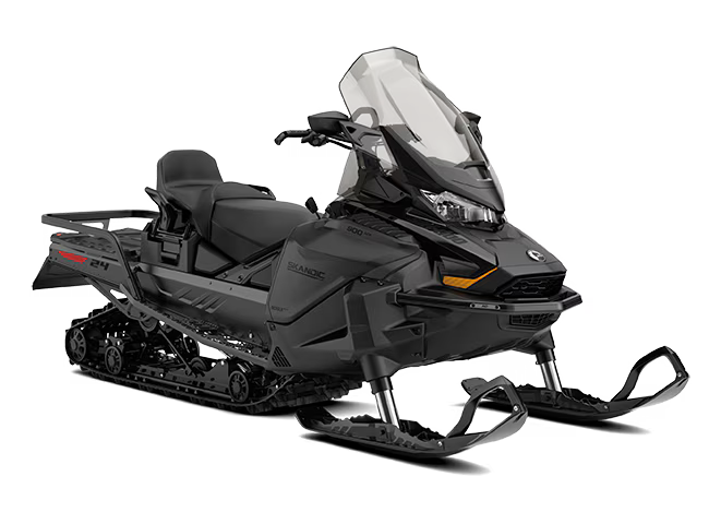 ski-my26-ska-le-900-ace-black-24-000ahtb00-studio-34fr-na Skandic LE 900 ACE 24" — изображение 1