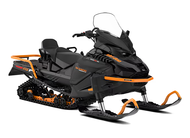 ski-my27-ska-le-600rr-e-tec-black-000alvb00-studio-661x480-shadow-34f-na Ski-Doo Skandic LE 900 ACE 20″ — изображение 1